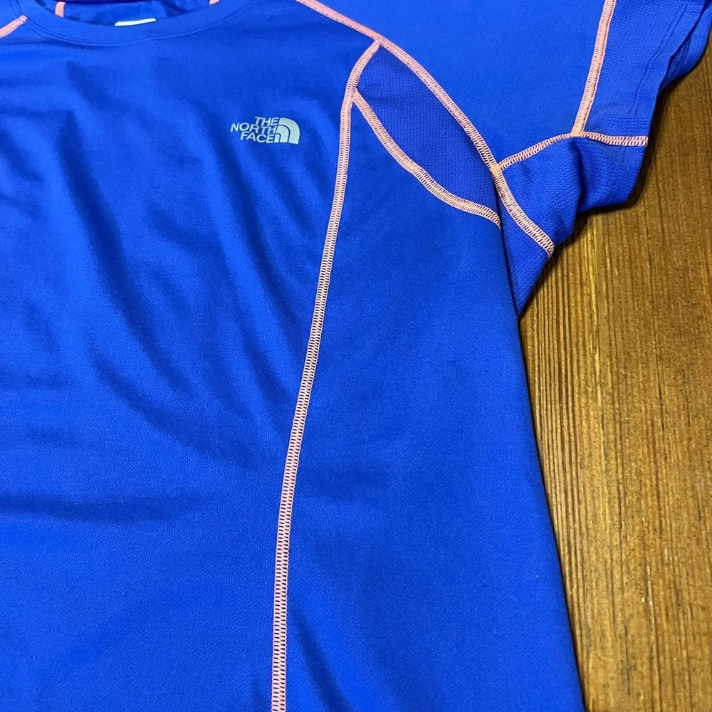 The North Face Womens Medium Flash Dry Short Sleeve T-Shirt Running Active Shirt - Picture 2 of 4
